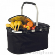 Bolsa nevera de Picnic junto al lago / cesta images