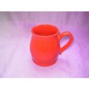 Módní kávový hrnek ve tvaru moderní, vyrobené z keramiky, dostupný v červené barvě images