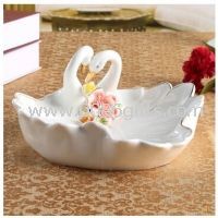 Household handicraft commercial Ceramic lovers swan of fruit sugar plate images