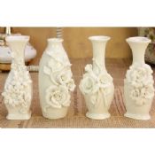 Weiße moderne europäische Vase mit Blumen Carving images