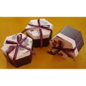 Cajas de regalo en forma de seis con la cinta impresa para la joyería images