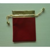 Pochettes de cadeau doux velours rouge et or matalic tissu images