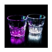 LED-es villogó pohár Whiskey images