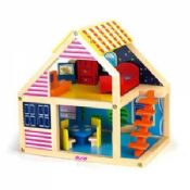 Casa in legno e casa del giocattolo del bambino images