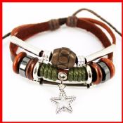 Bintang Charm Bracelet dengan kayu dan tanah liat manik-manik images