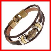 Pelle Vintage Bracciale Charm images