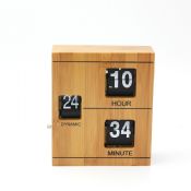 Livro de madeira Flip Clock images