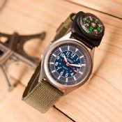 Militar muñeca reloj con brújula images