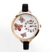 Cienki pasek Mały motyl kobiety cyfrowy dizajnerski zegarek dla kobiet images
