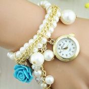 Women Crystal pearl Vogue Watch images