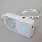 Mini altavoz con elemento de amarre images