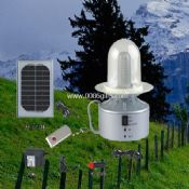 Lanterna di campeggio solare images