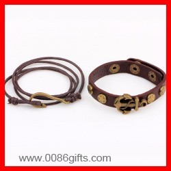 Gelang Stud Kulit Terbaru buatan Tangan