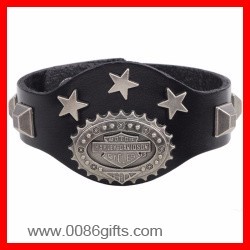 Clásico Europa Estrellas Stud Pulsera