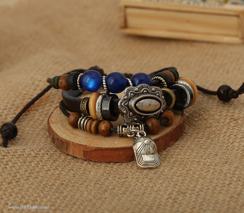 Kunci Charm Bracelet