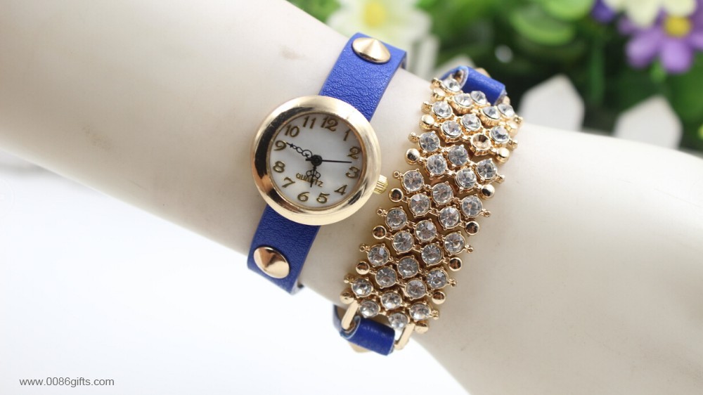 Dress Watch with star and shine stone