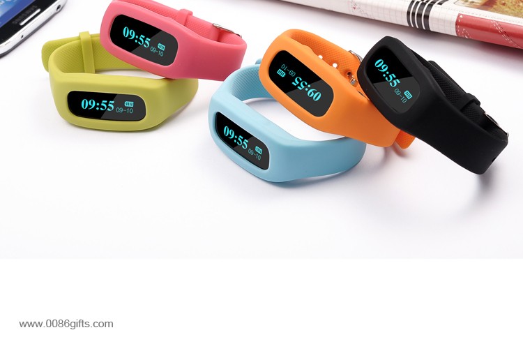 smart gelang dengan layar OLED