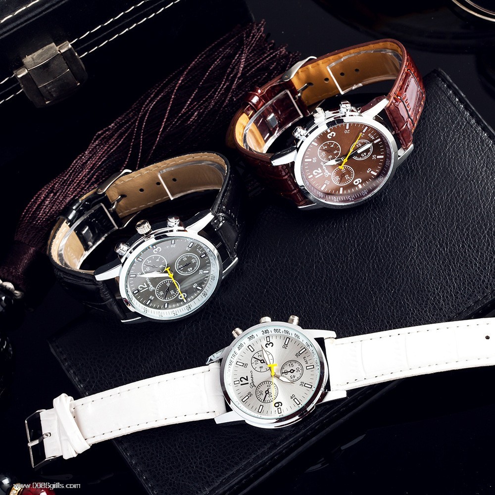 Men Leather Strap Kuarsa Watch