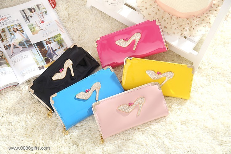 permen warna high heels dompet